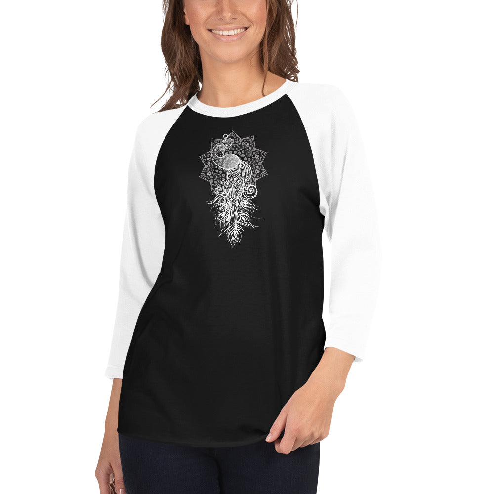 3/4 sleeve raglan shirt